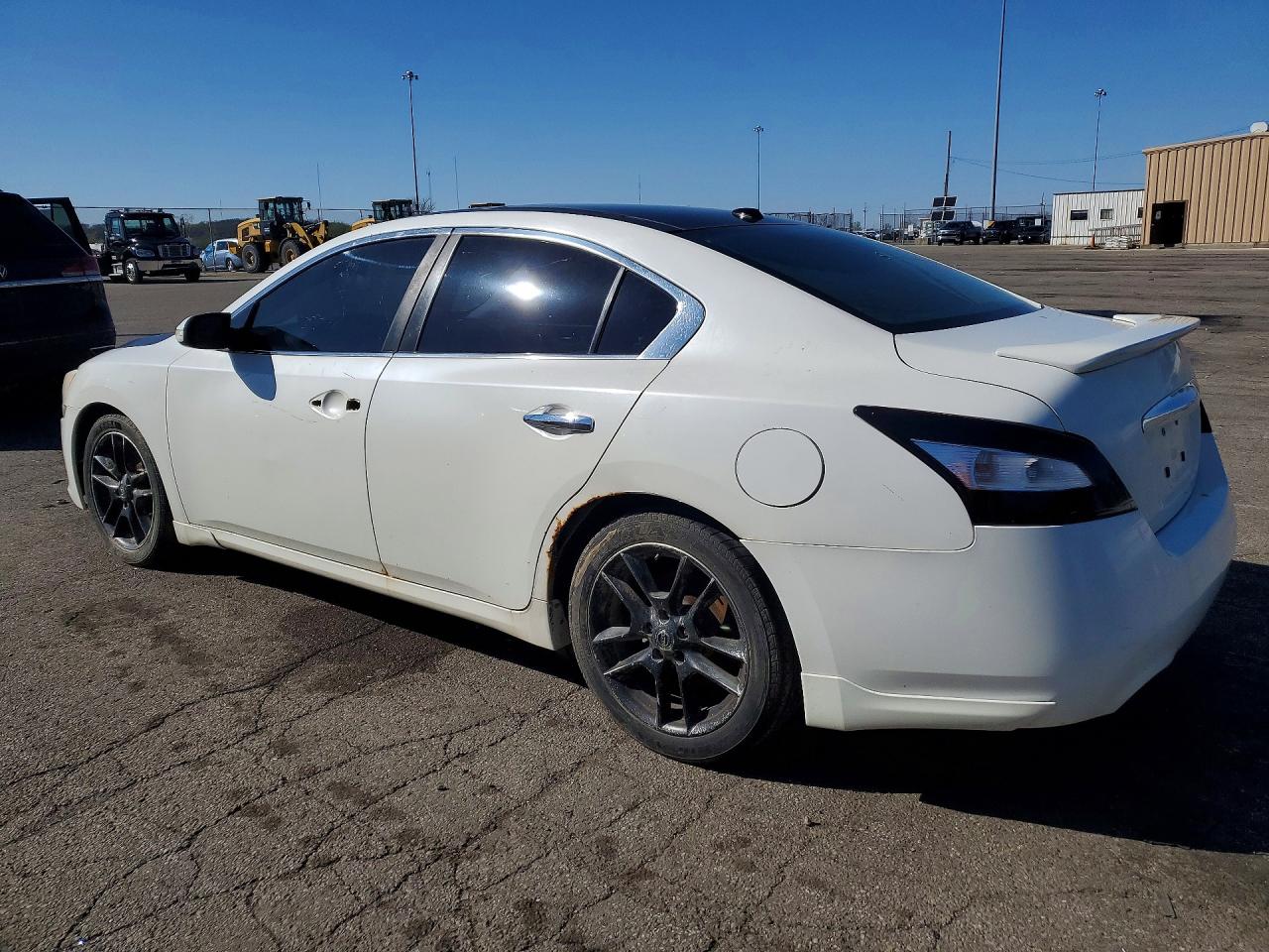 NISSAN MAXIMA 2009 — 3