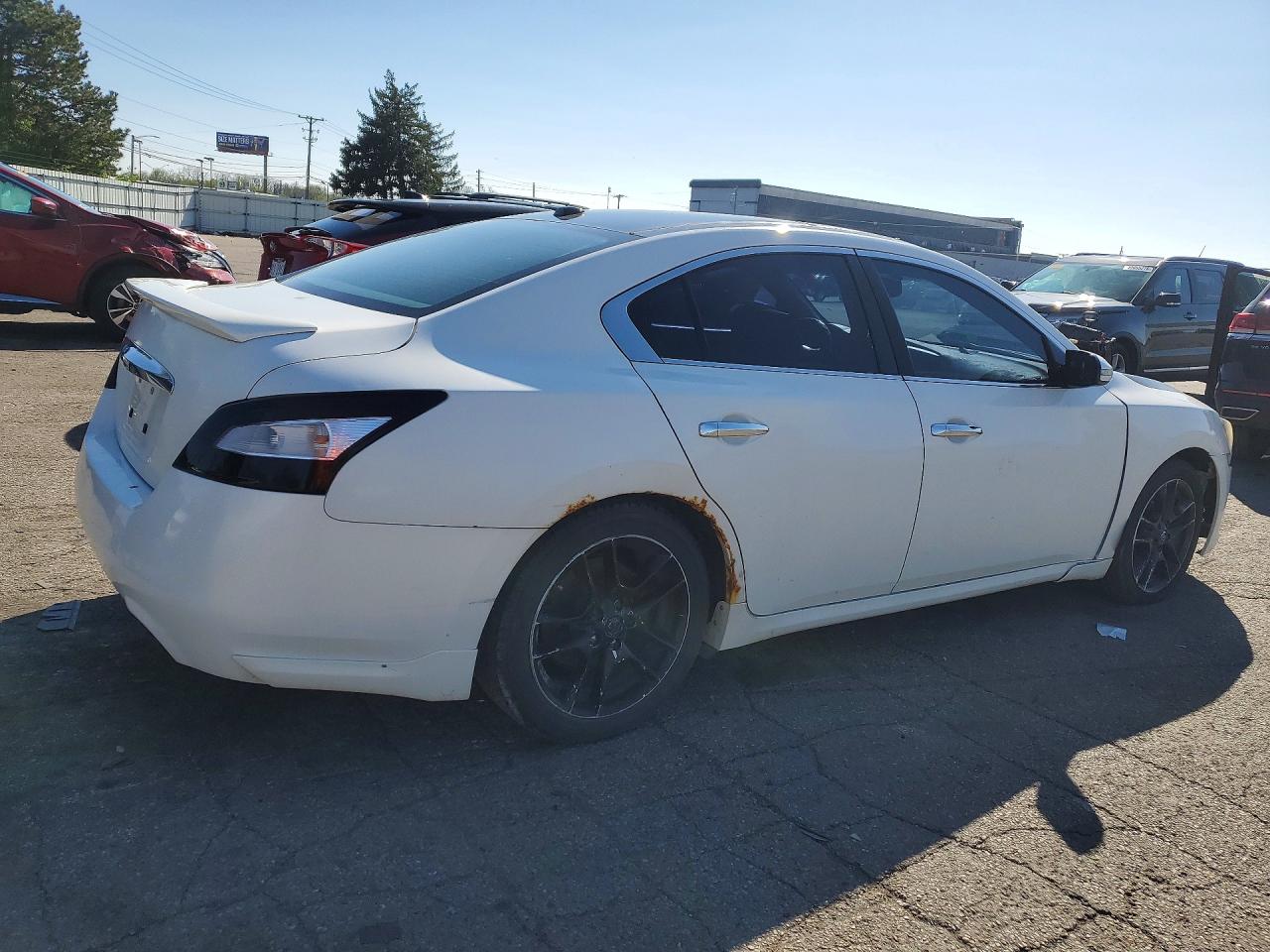 NISSAN MAXIMA 2009 — 4