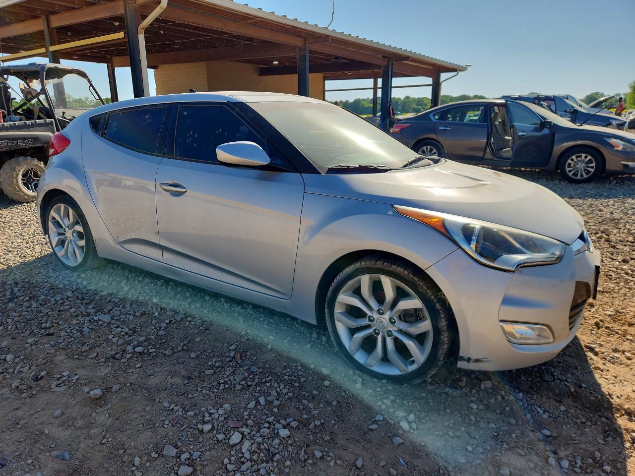 HYUNDAI VELOSTER 2013 — 5