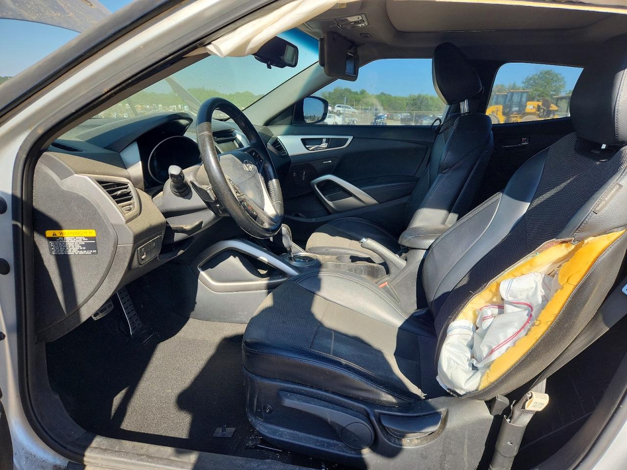HYUNDAI VELOSTER 2013 — 8