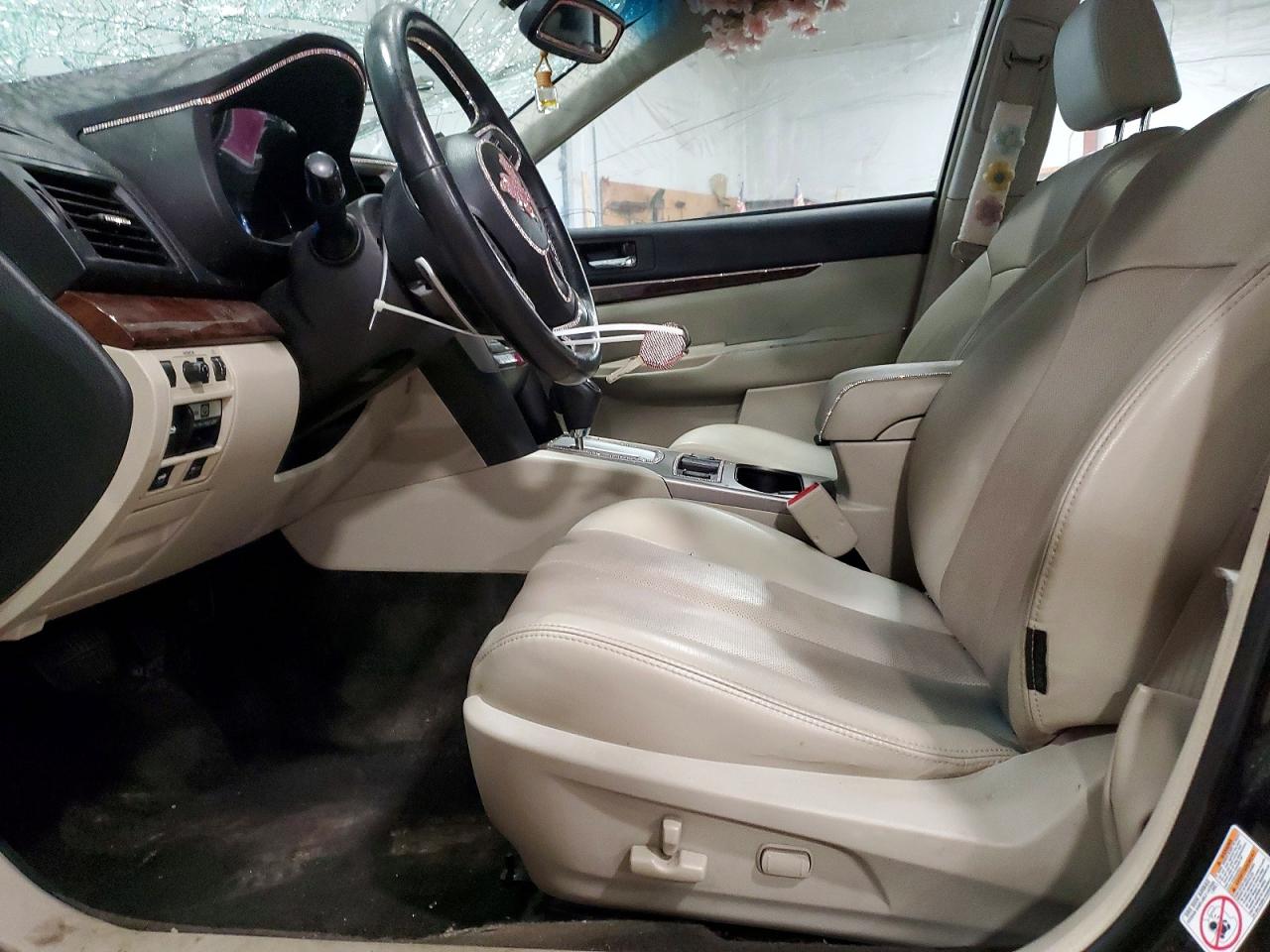 SUBARU LEGACY 2014 — 8