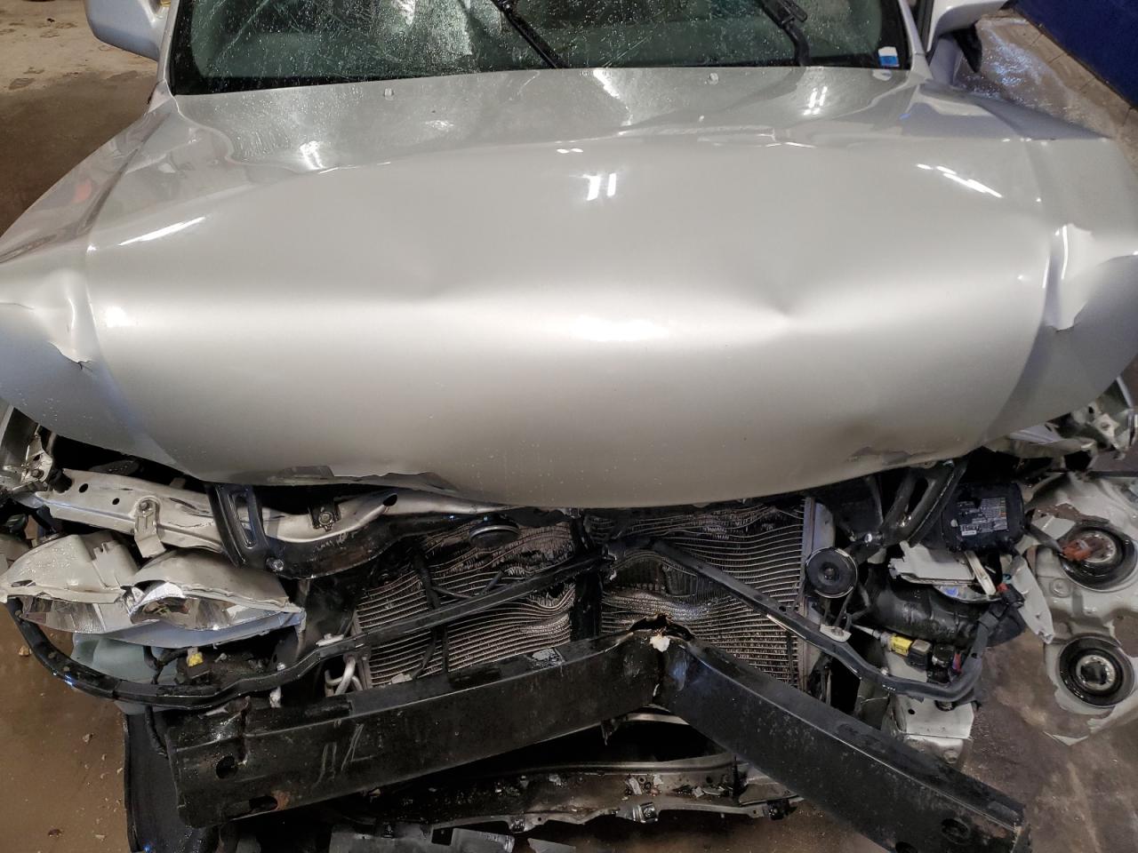 TOYOTA AVALON 2000 — 12