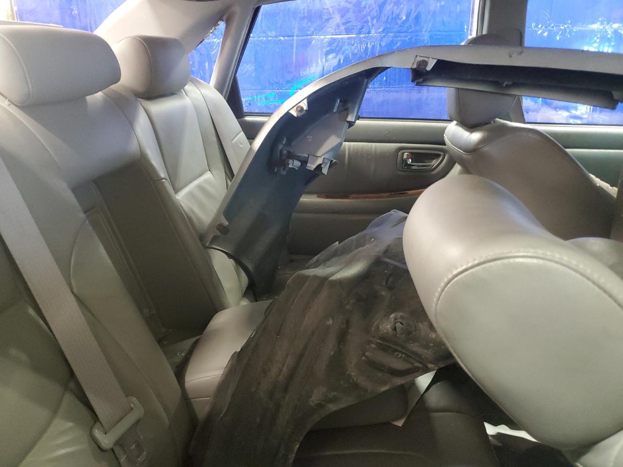TOYOTA AVALON 2000 — 11