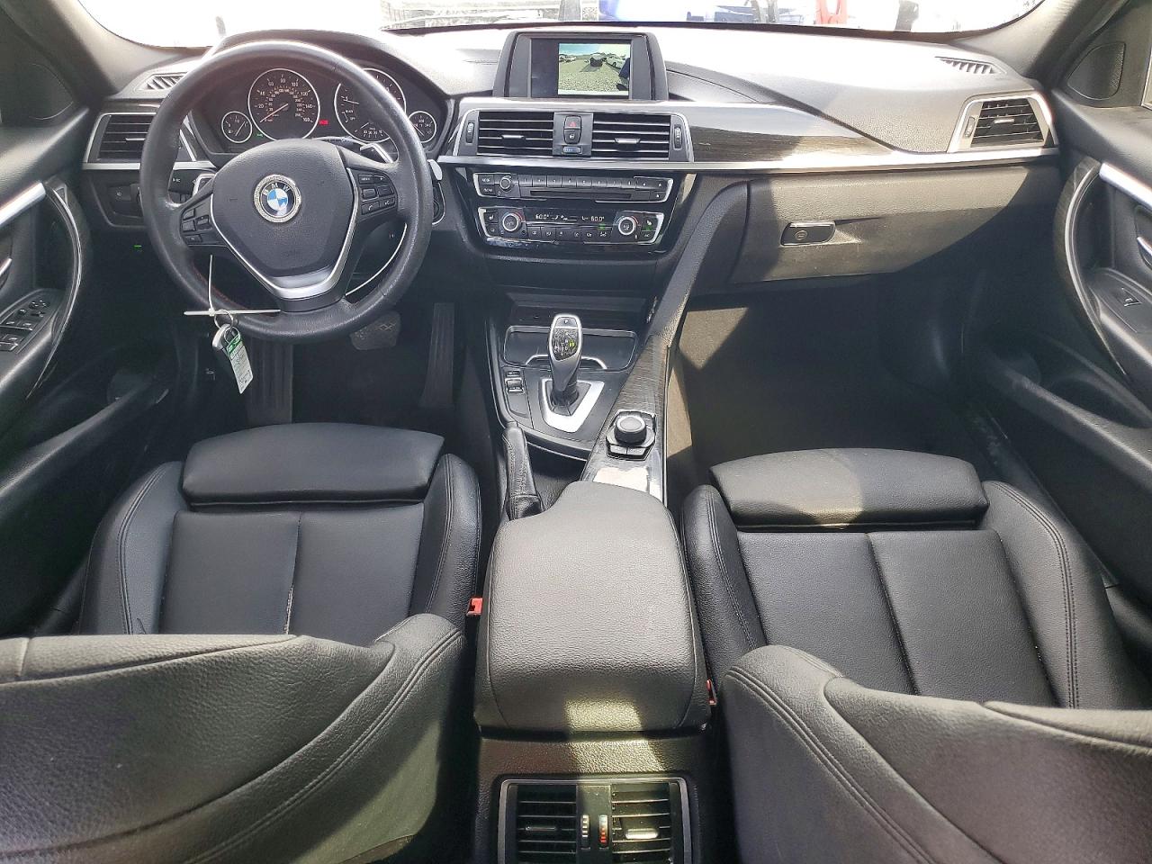 BMW 330 2018 — 9