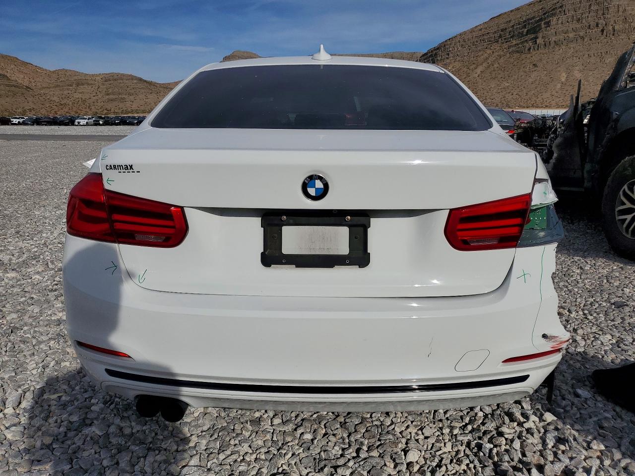 BMW 330 2018 — 7