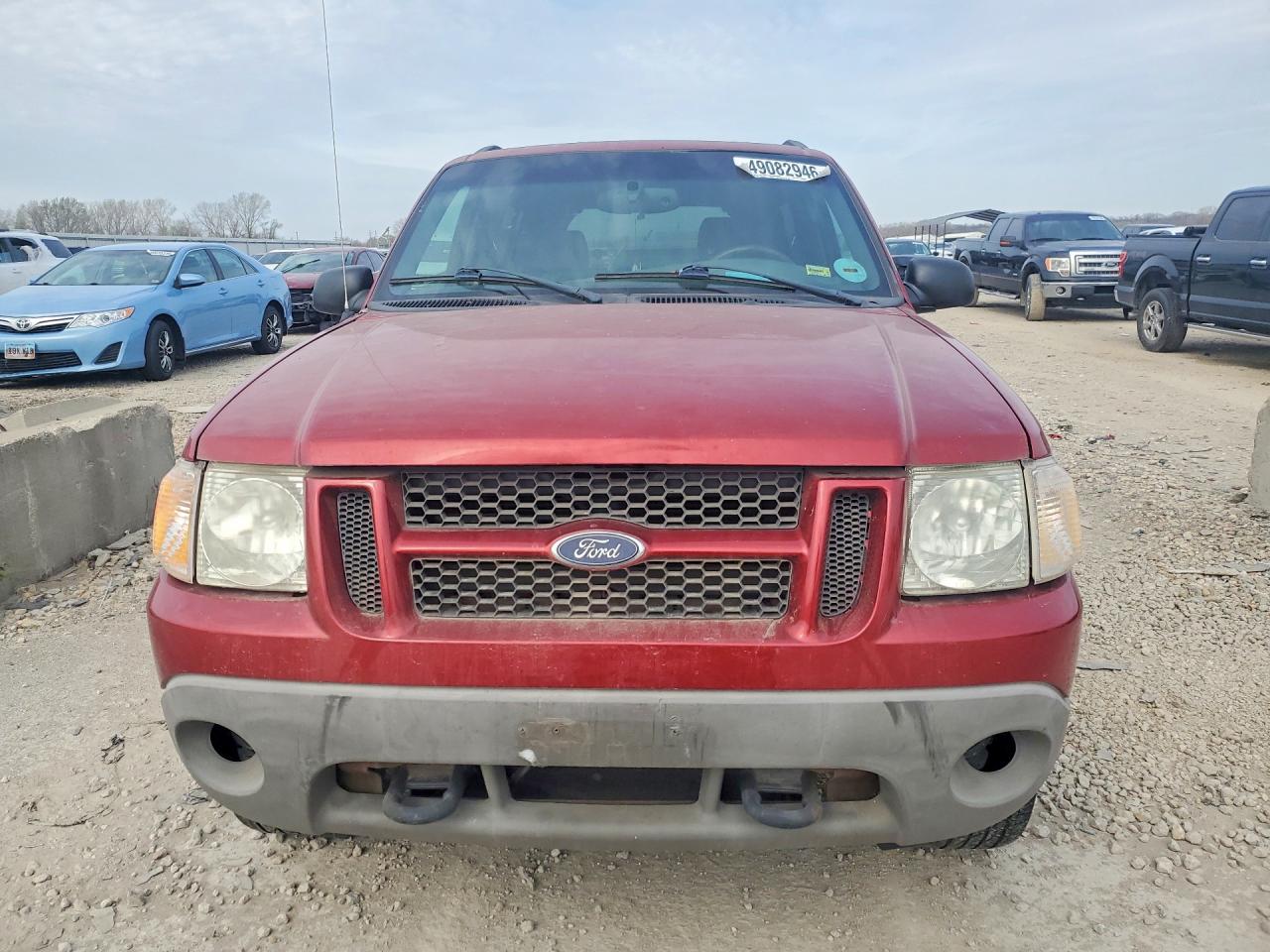 FORD EXPLORER 2002 — 6