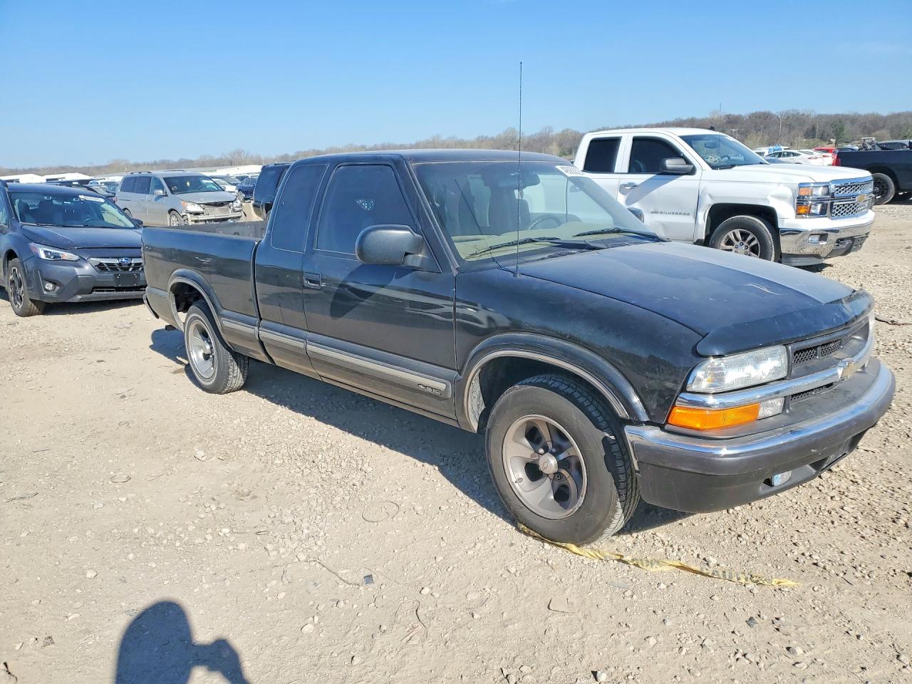 CHEVROLET S TRUCK 2000 — 5