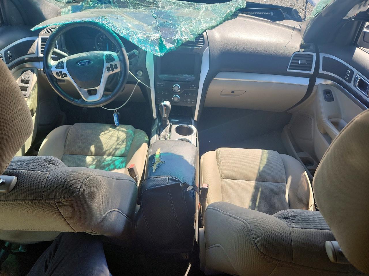 FORD EXPLORER 2011 — 9