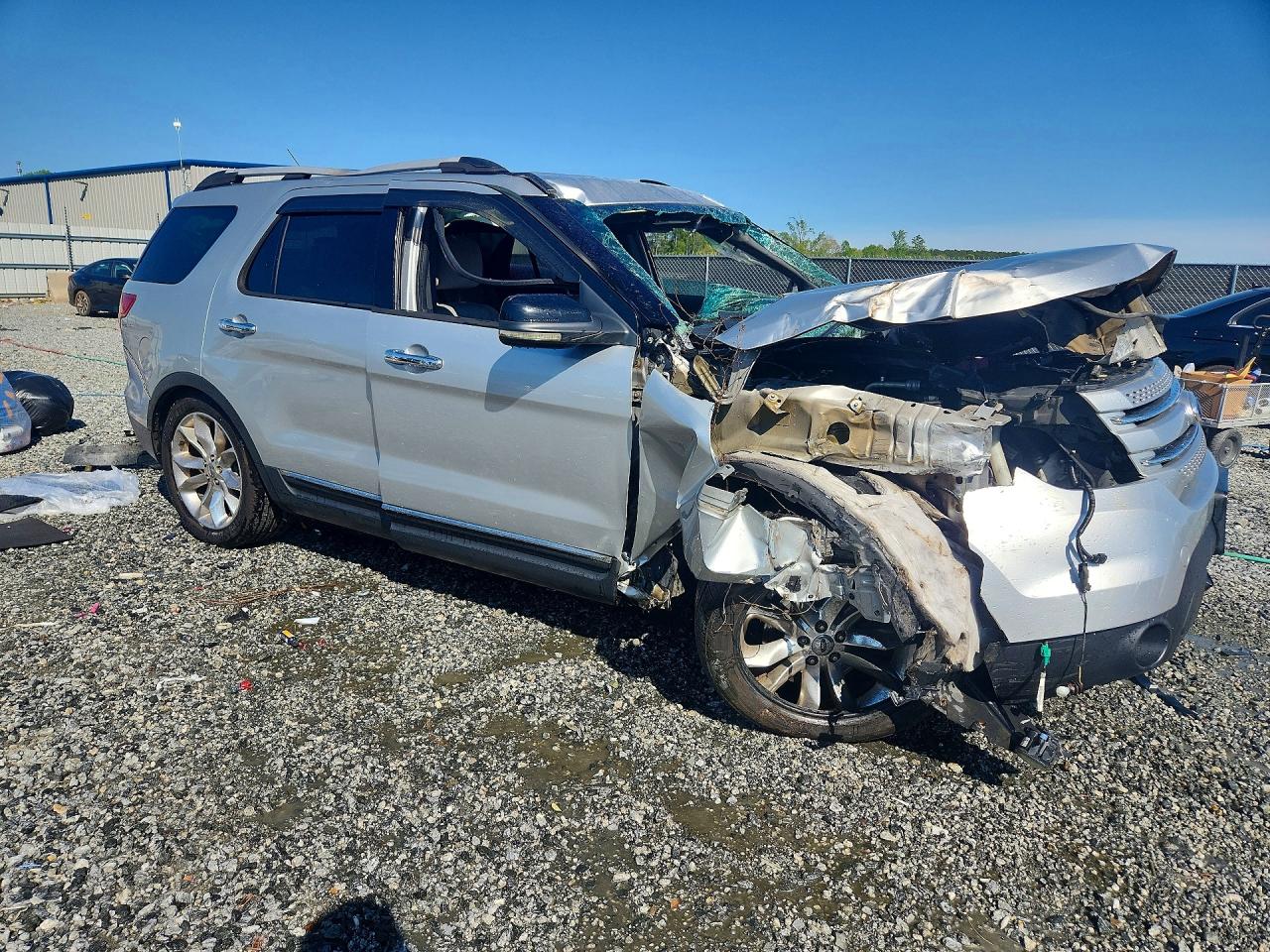 FORD EXPLORER 2011 — 5