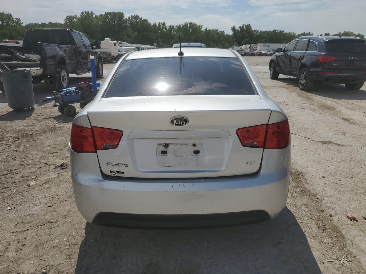 KIA FORTE 2013 — 7