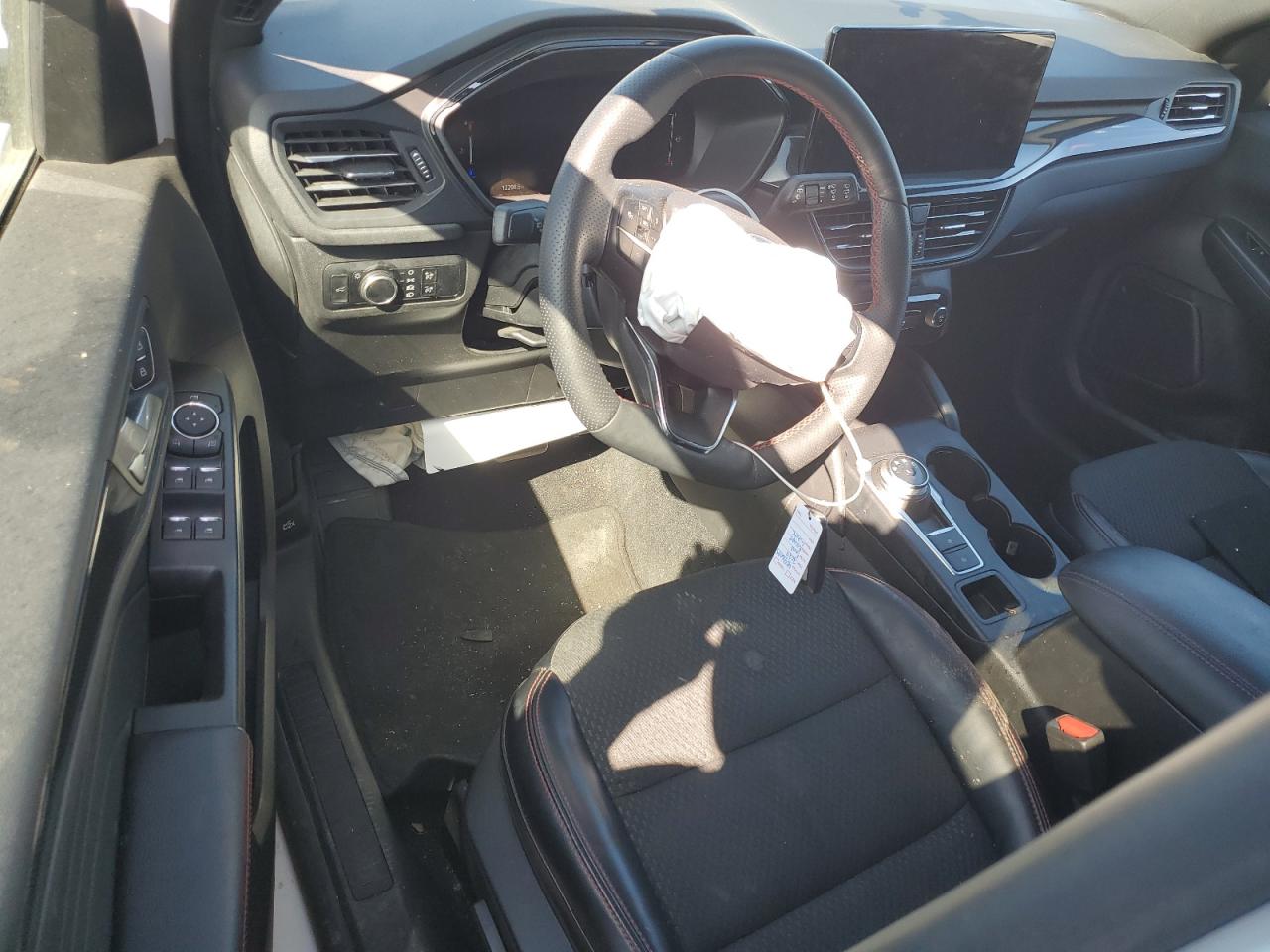 FORD ESCAPE 2024 — 9