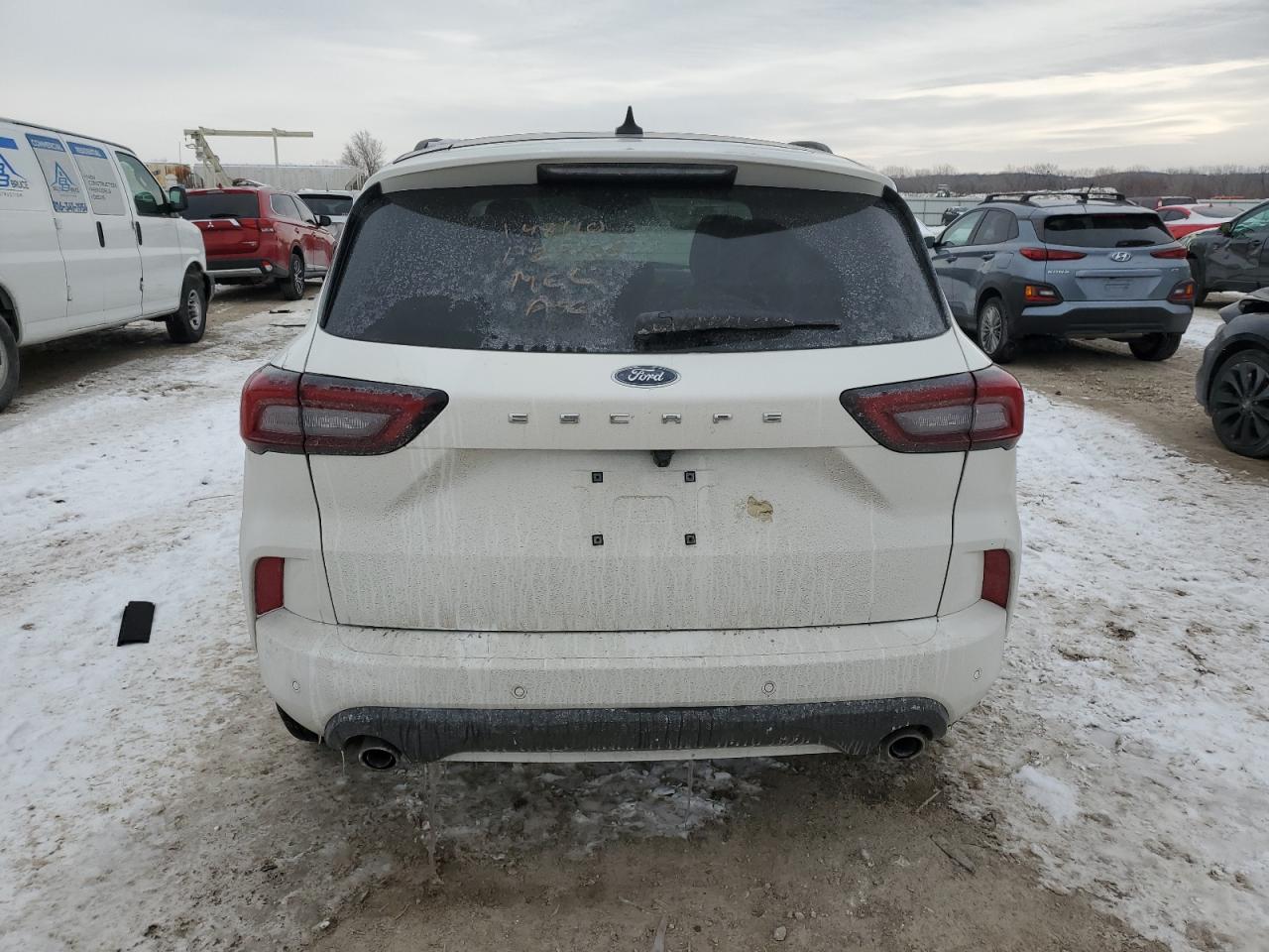 FORD ESCAPE 2024 — 7