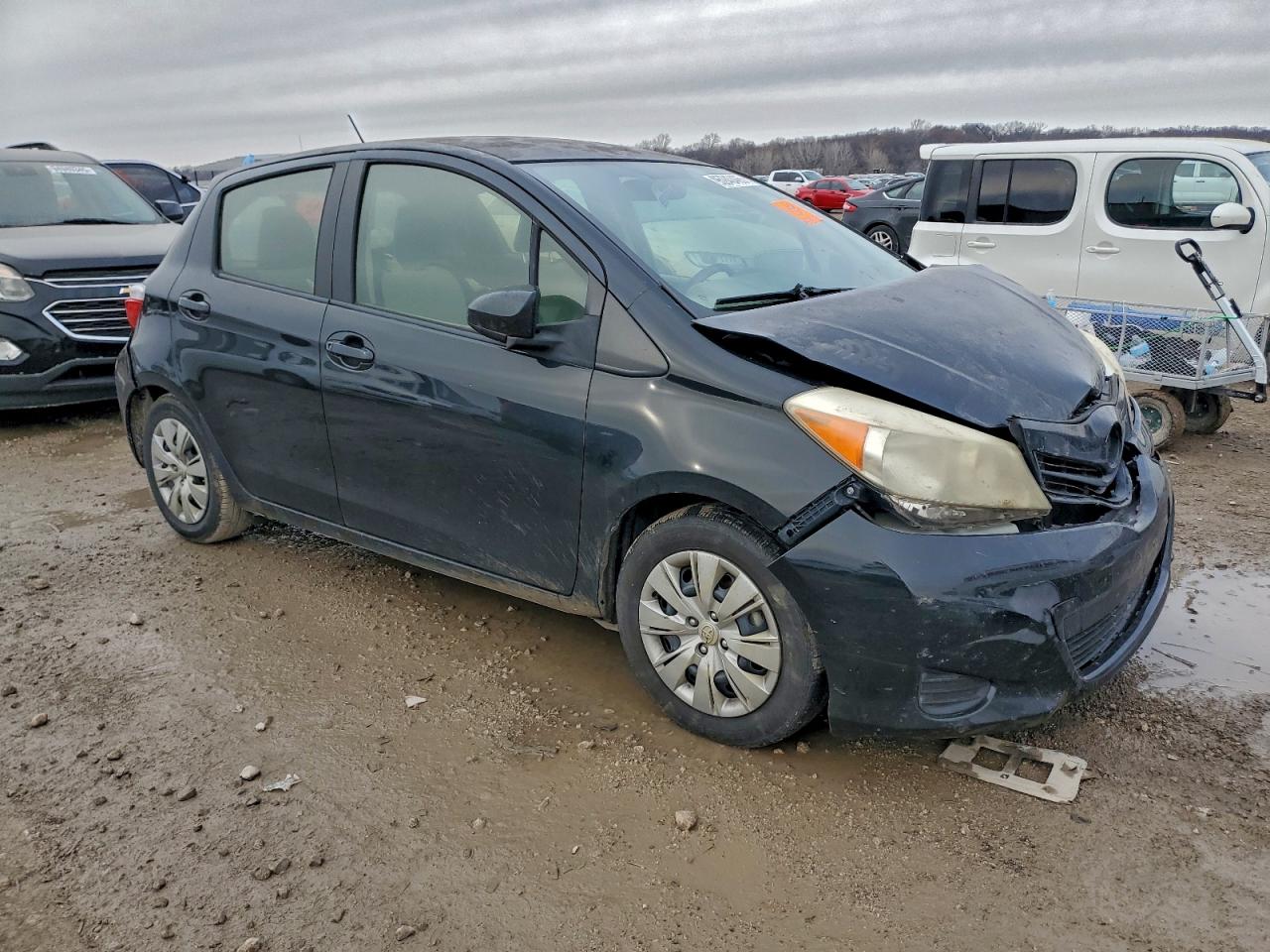 TOYOTA YARIS 2012 — 5