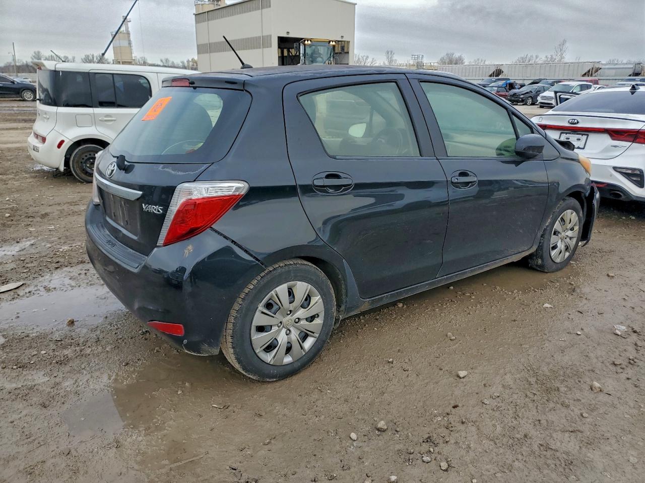 TOYOTA YARIS 2012 — 4