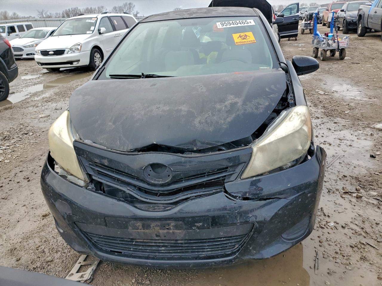 TOYOTA YARIS 2012 — 6