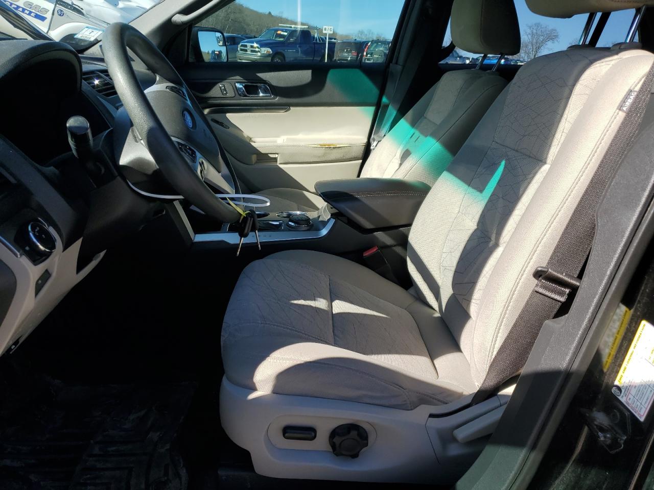 FORD EXPLORER 2012 — 8