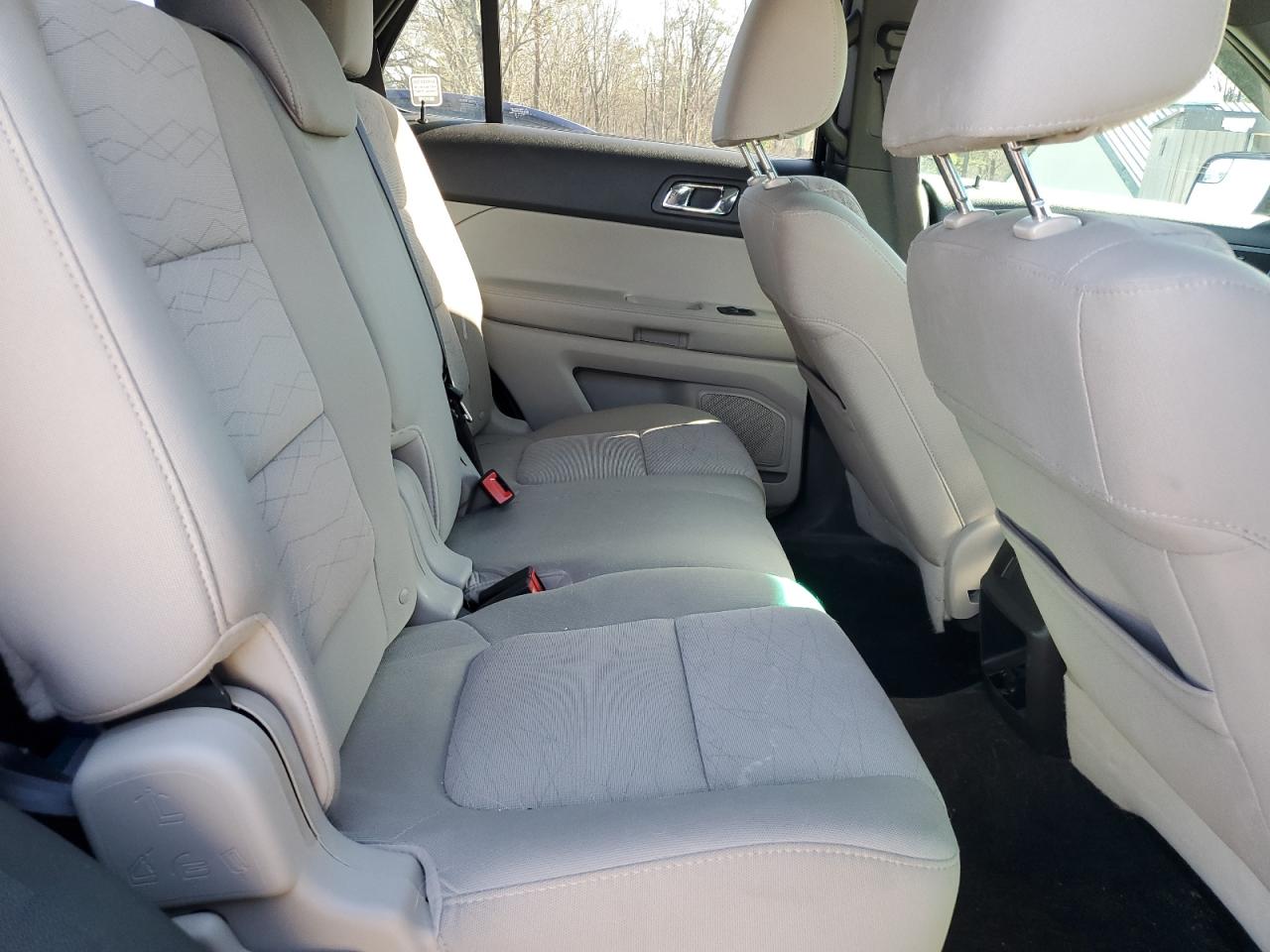 FORD EXPLORER 2012 — 12
