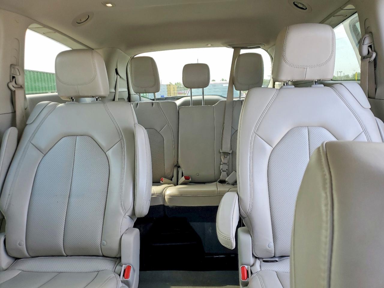 CHRYSLER VOYAGER 2021 — 11