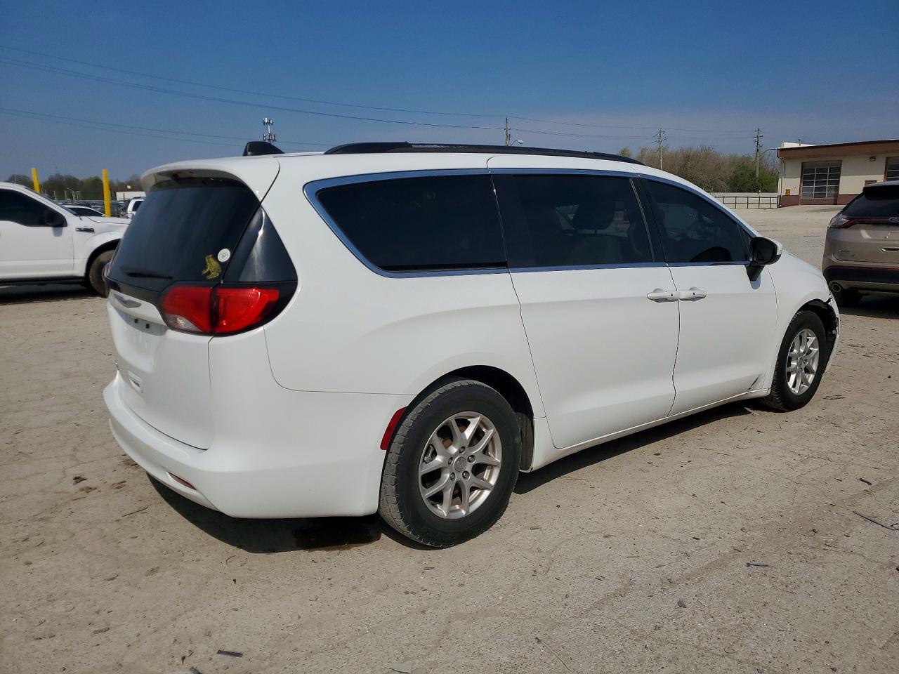 CHRYSLER VOYAGER 2021 — 4