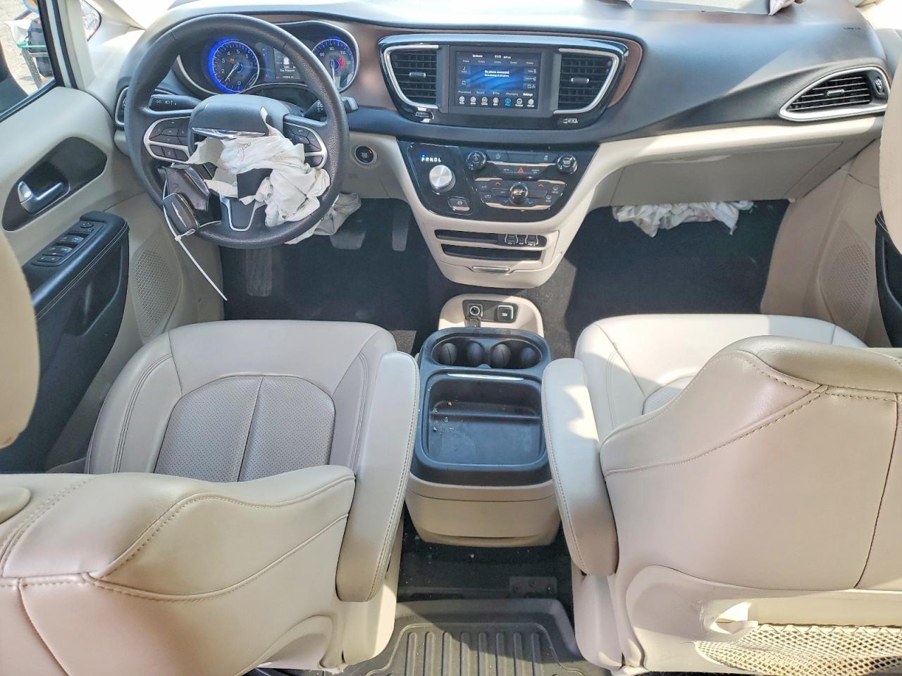 CHRYSLER VOYAGER 2021 — 9