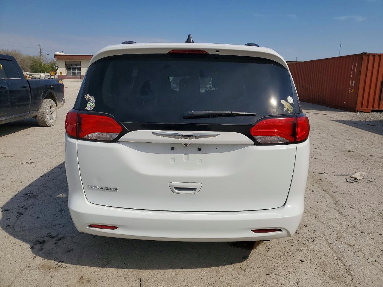 CHRYSLER VOYAGER 2021 — 7
