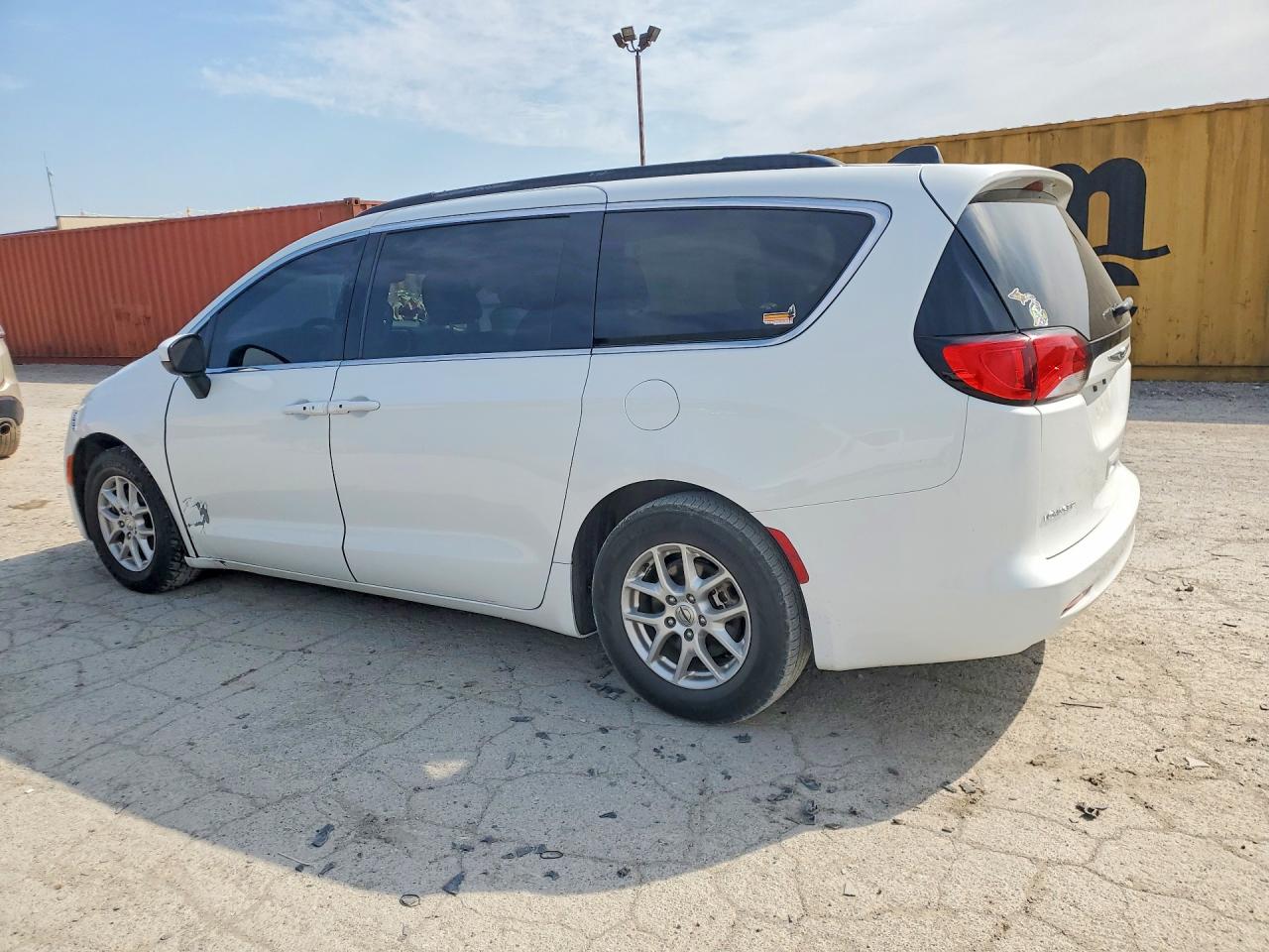 CHRYSLER VOYAGER 2021 — 3