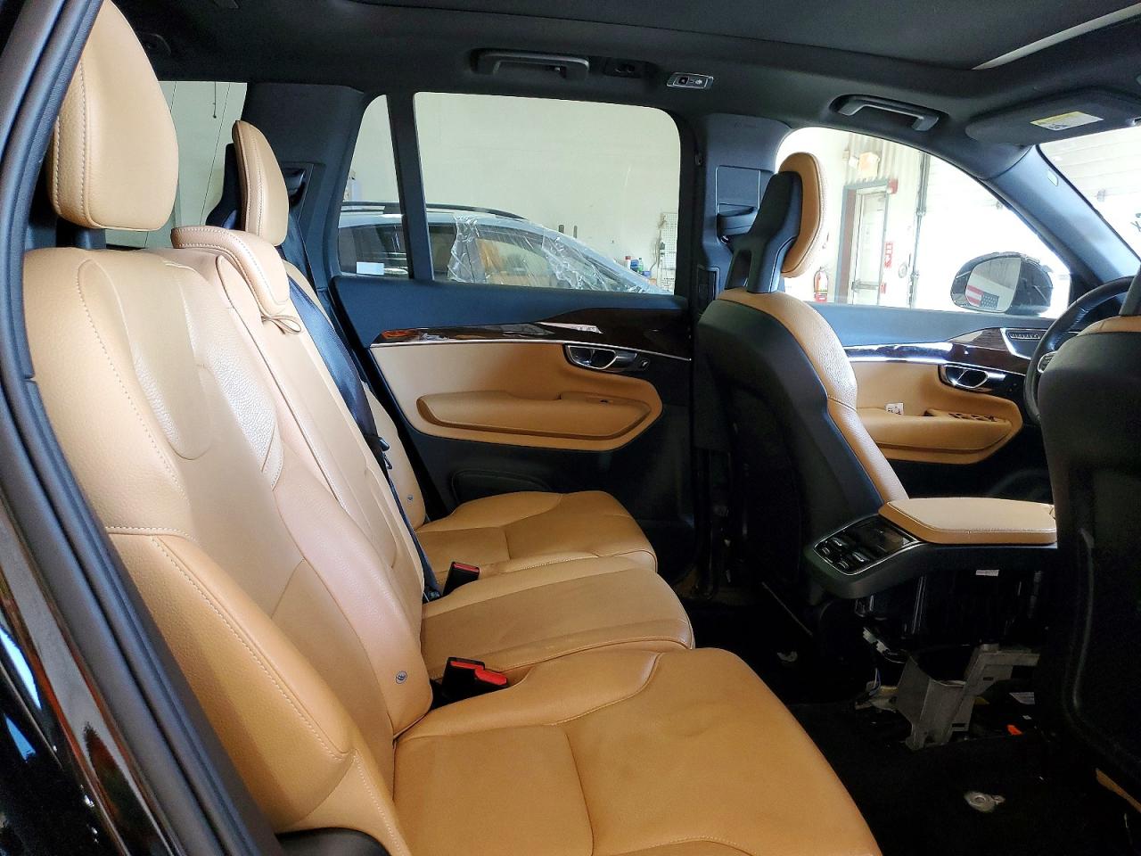 VOLVO XC90 2016 — 12