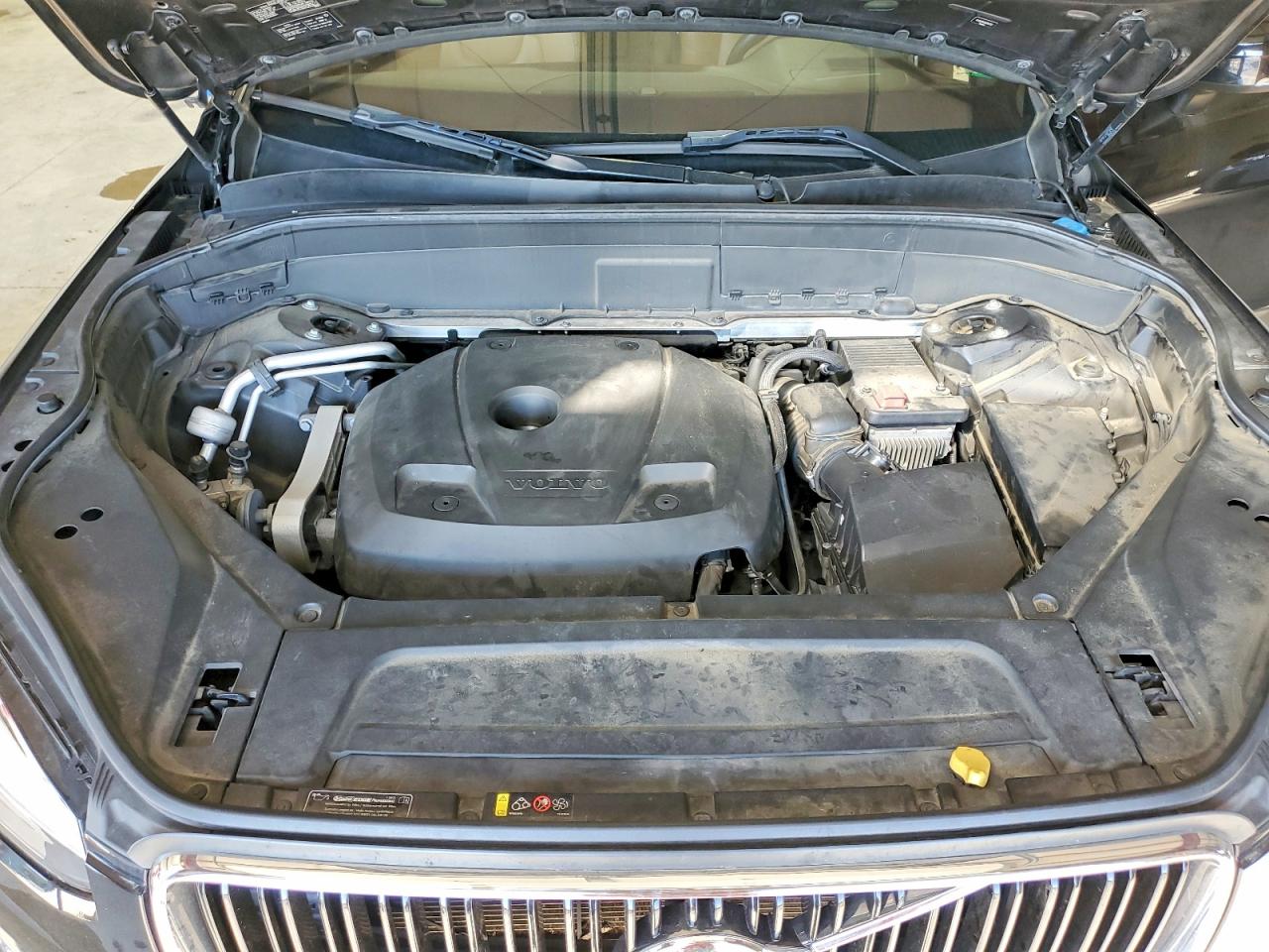 VOLVO XC90 2016 — 13
