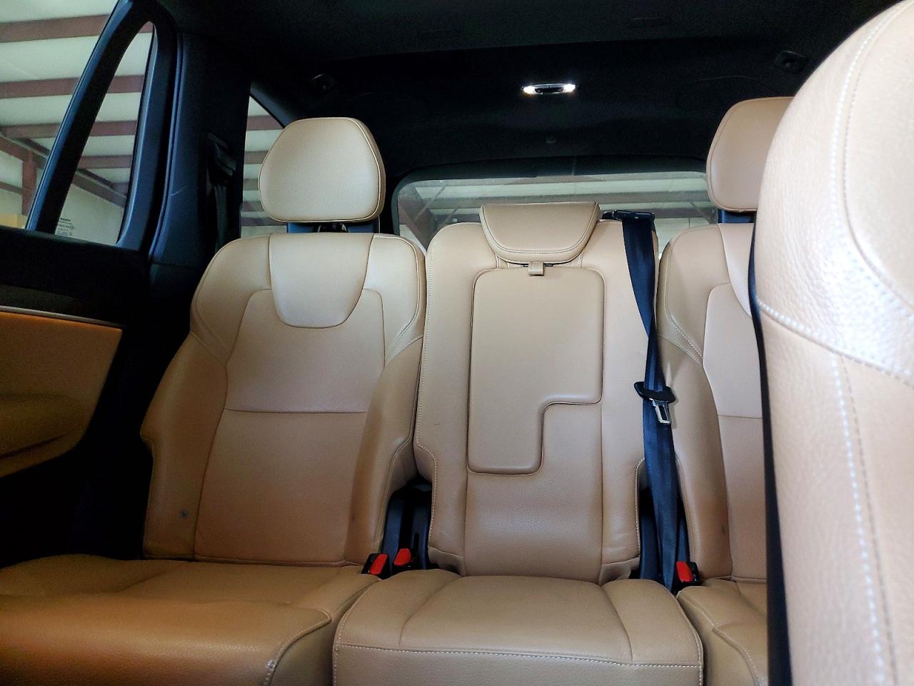 VOLVO XC90 2016 — 11