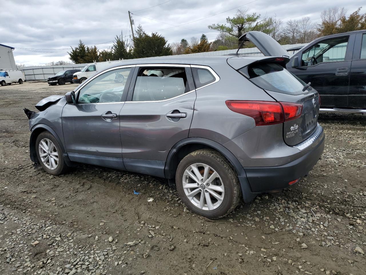 NISSAN ROGUE SPORT 2019 — 3