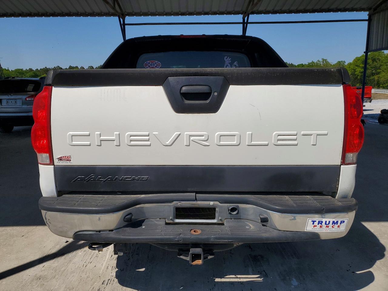 CHEVROLET AVALANCHE 2005 — 7