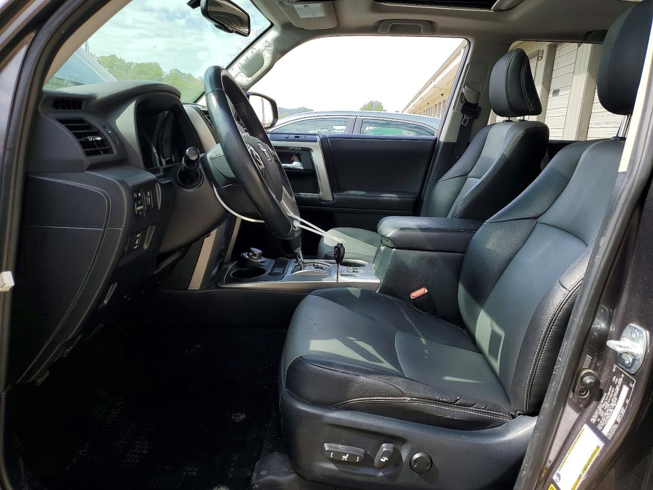 TOYOTA 4RUNNER 2019 — 8