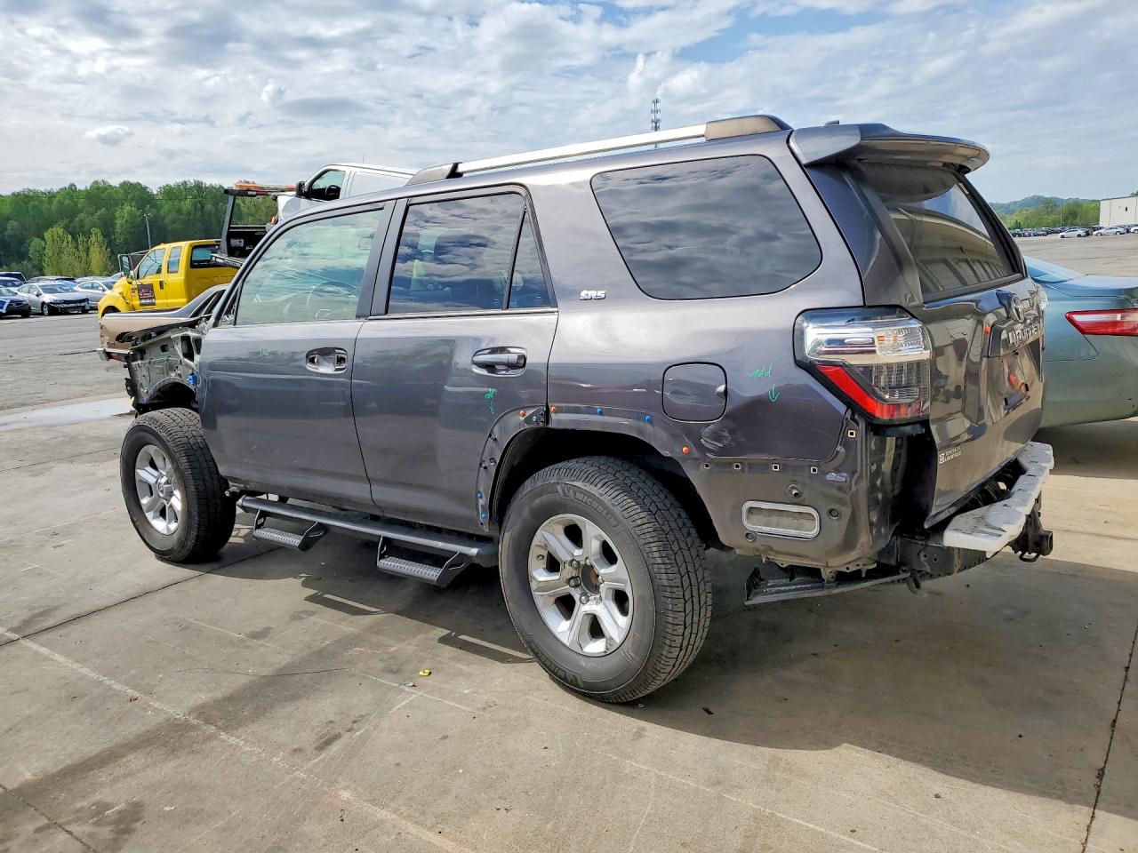 TOYOTA 4RUNNER 2019 — 3