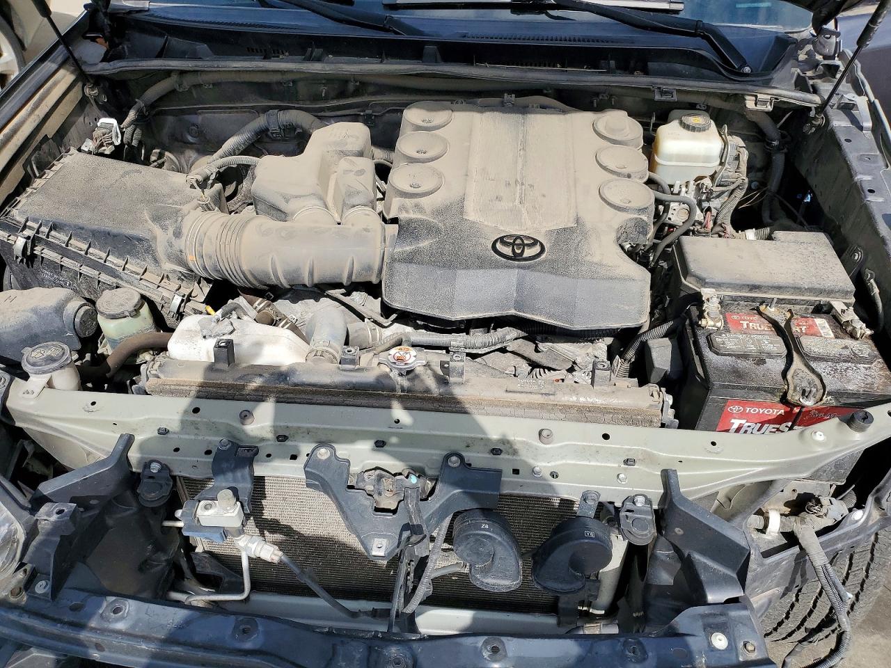 TOYOTA 4RUNNER 2019 — 13