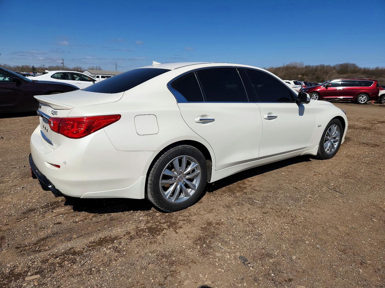 INFINITI Q50 2016 — 3