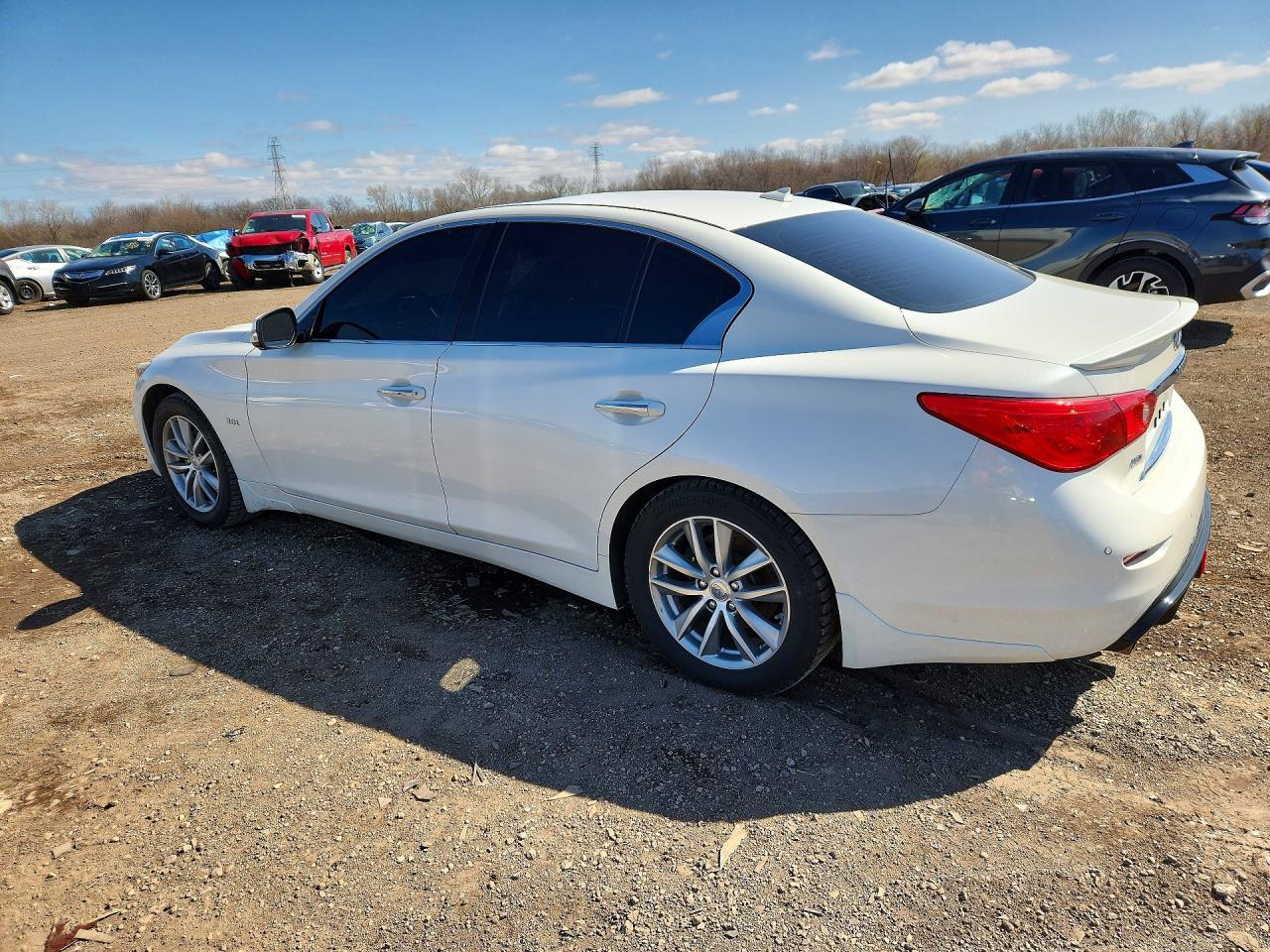 INFINITI Q50 2016 — 2