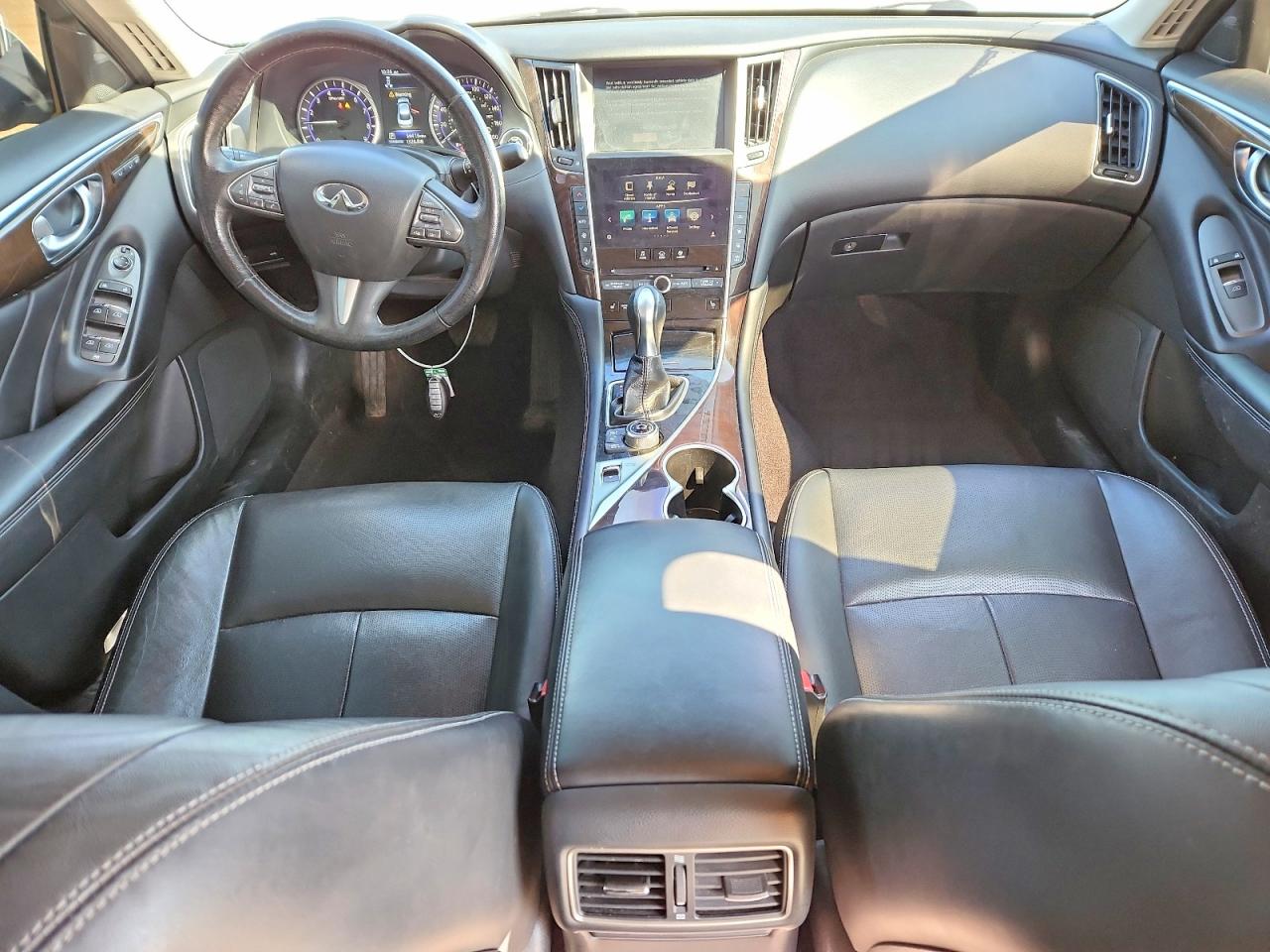 INFINITI Q50 2016 — 8