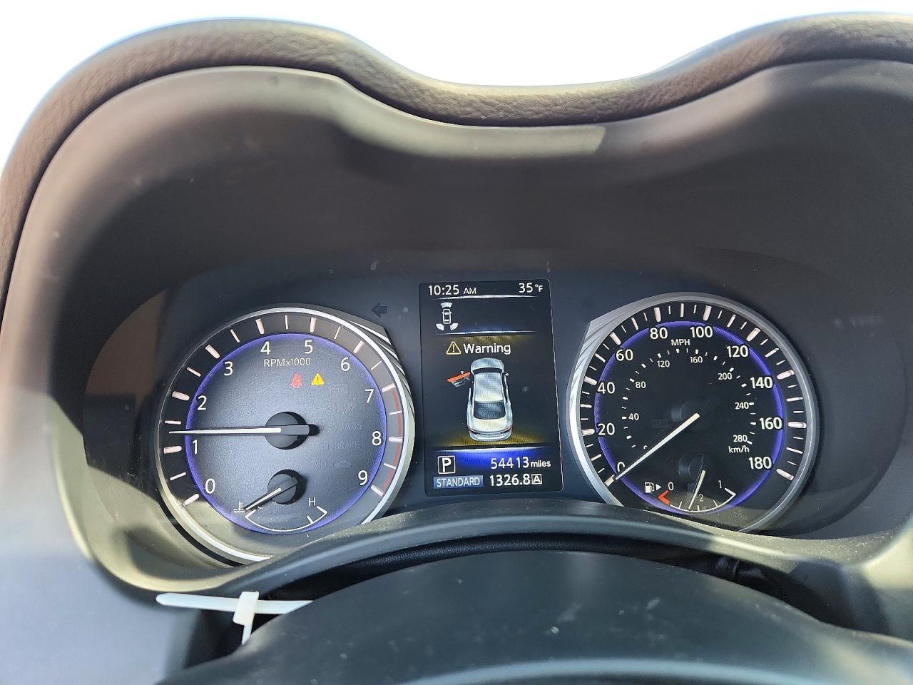 INFINITI Q50 2016 — 9
