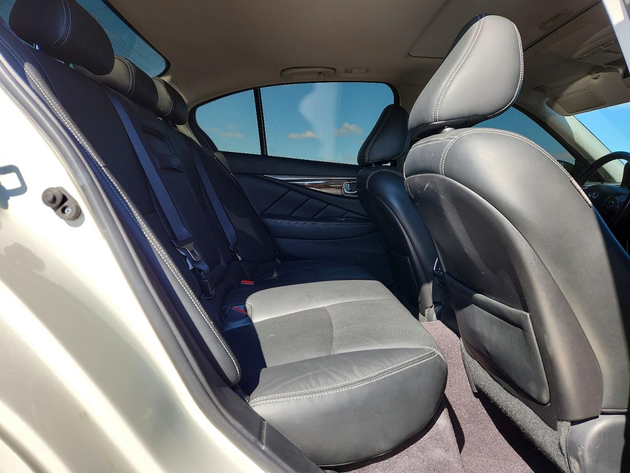 INFINITI Q50 2016 — 10