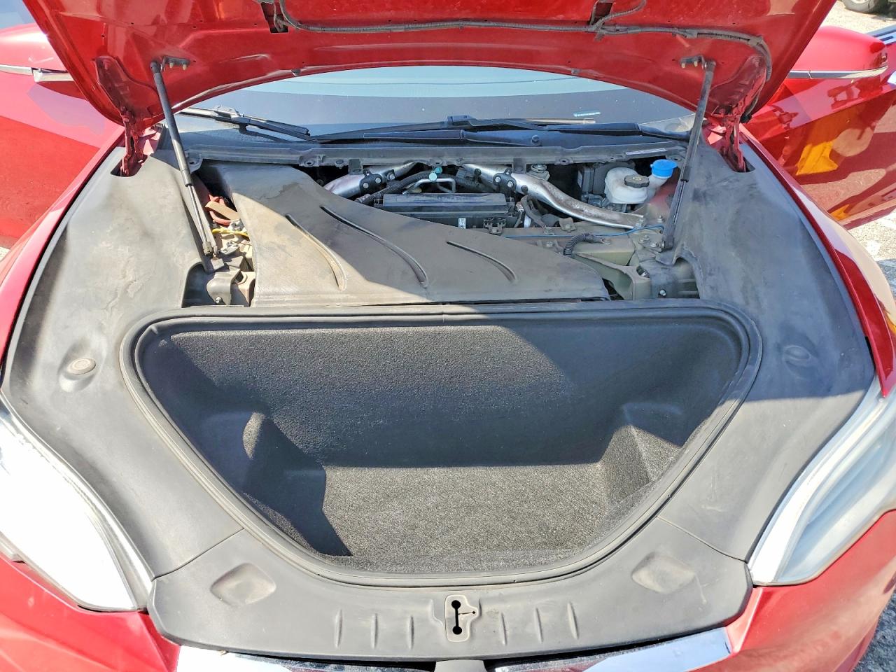 TESLA MODEL S 2019 — 12