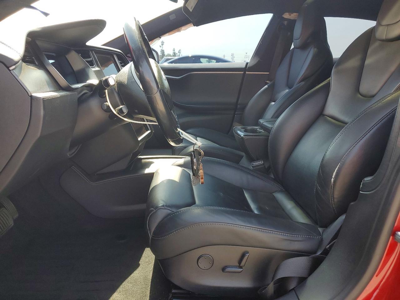 TESLA MODEL S 2019 — 8
