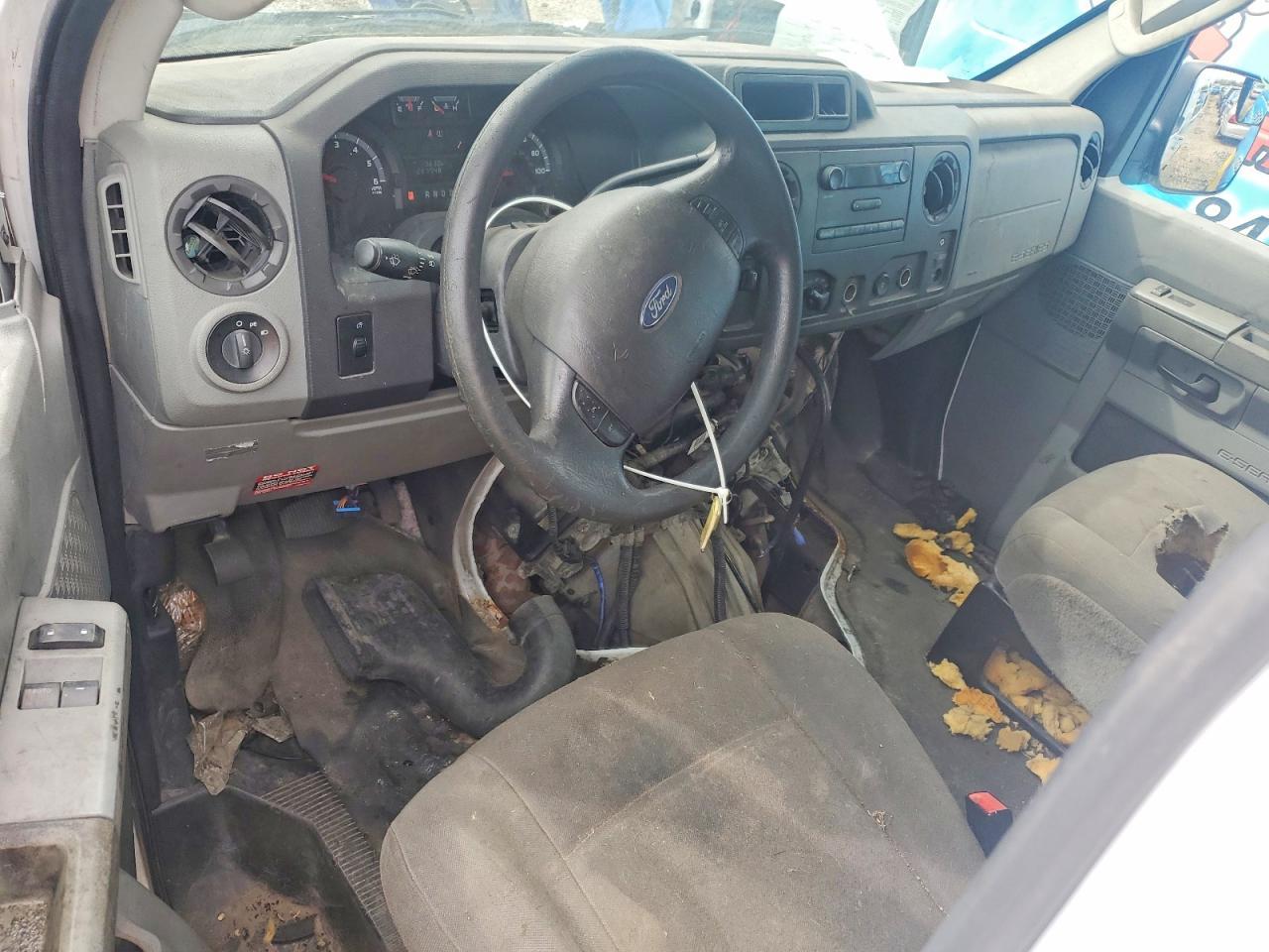 FORD ECONOLINE 2013 — 9