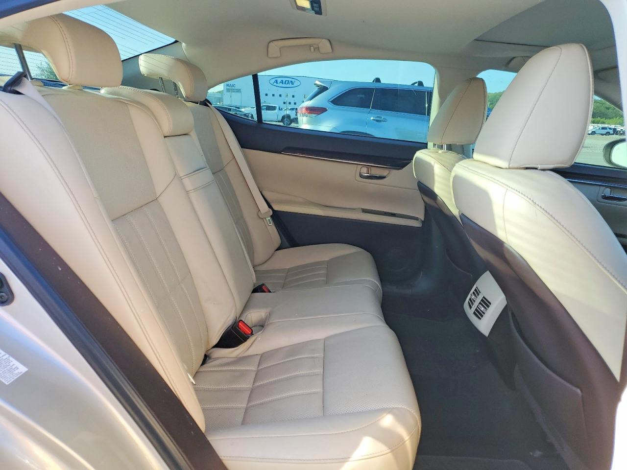 LEXUS ES 350 2017 — 11