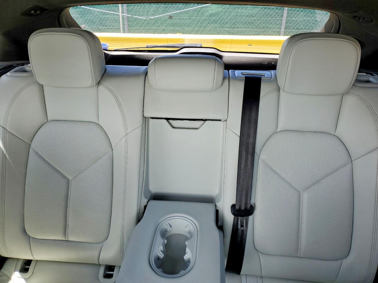 PORSCHE MACAN 2017 — 11