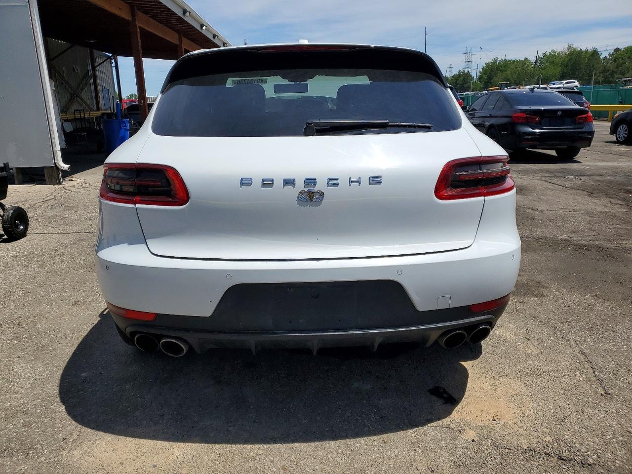 PORSCHE MACAN 2017 — 7