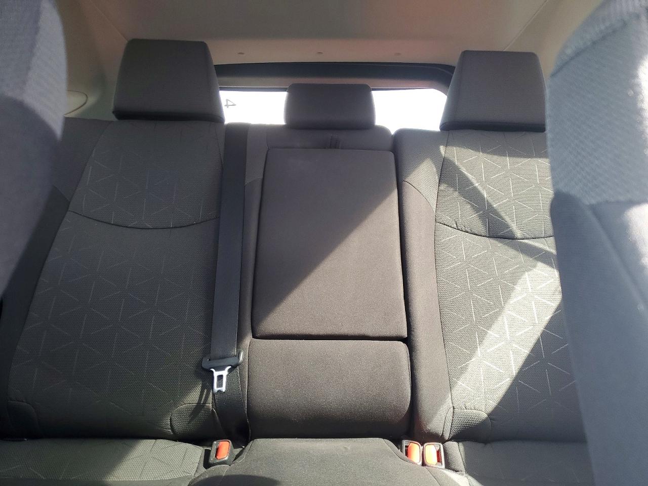 TOYOTA RAV 4 2021 — 11
