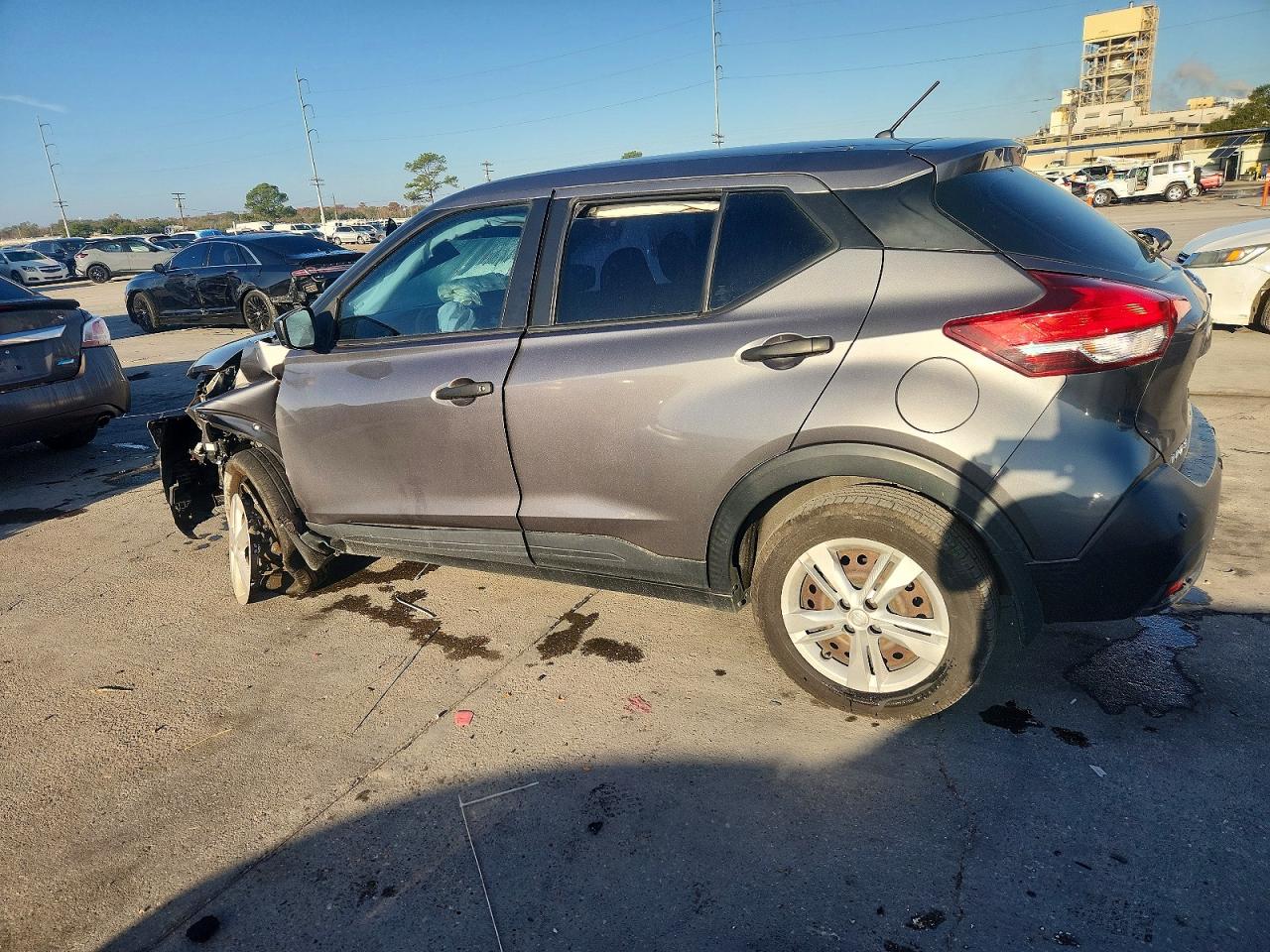 NISSAN KICKS 2020 — 3