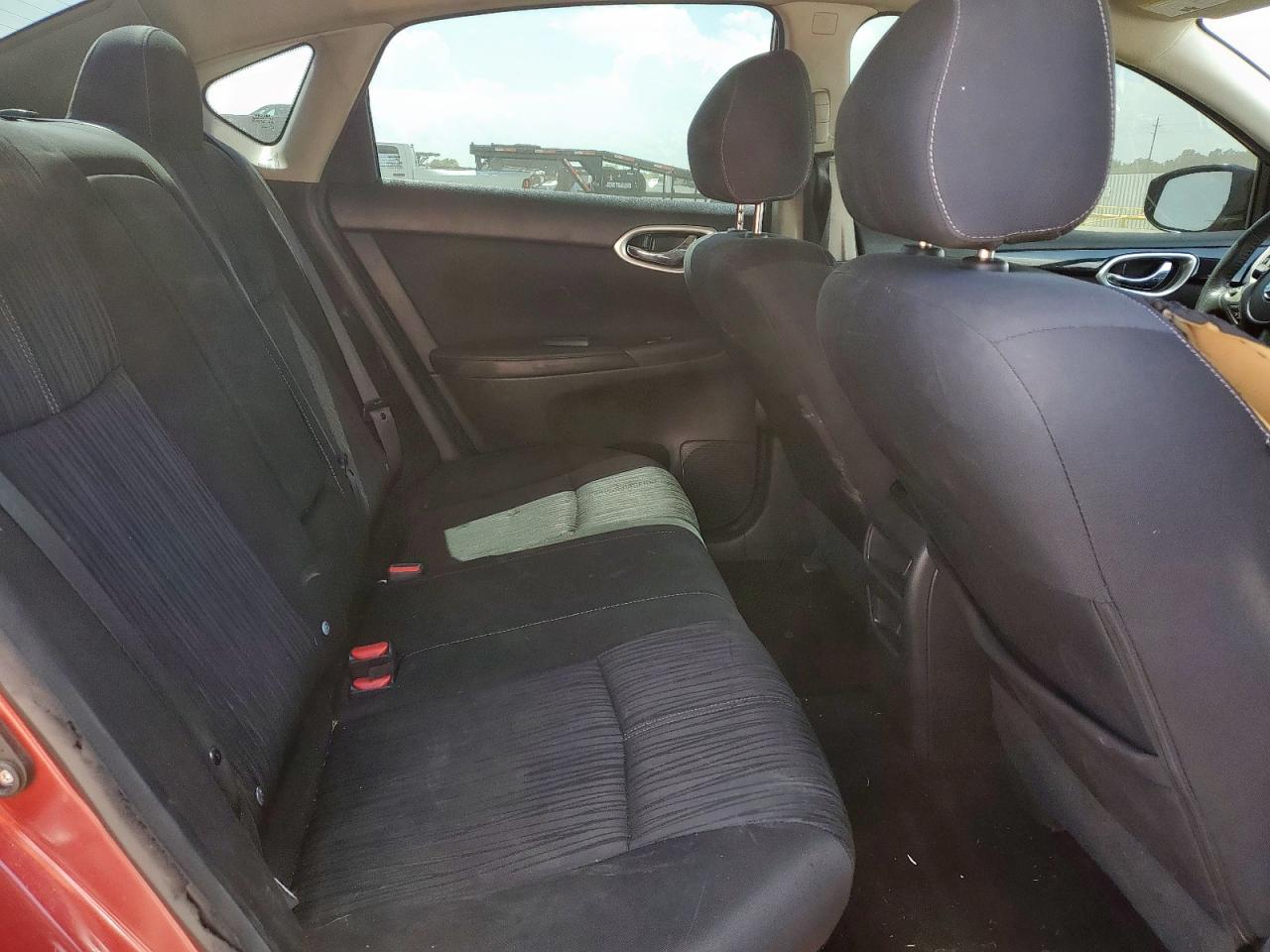 NISSAN SENTRA 2016 — 11
