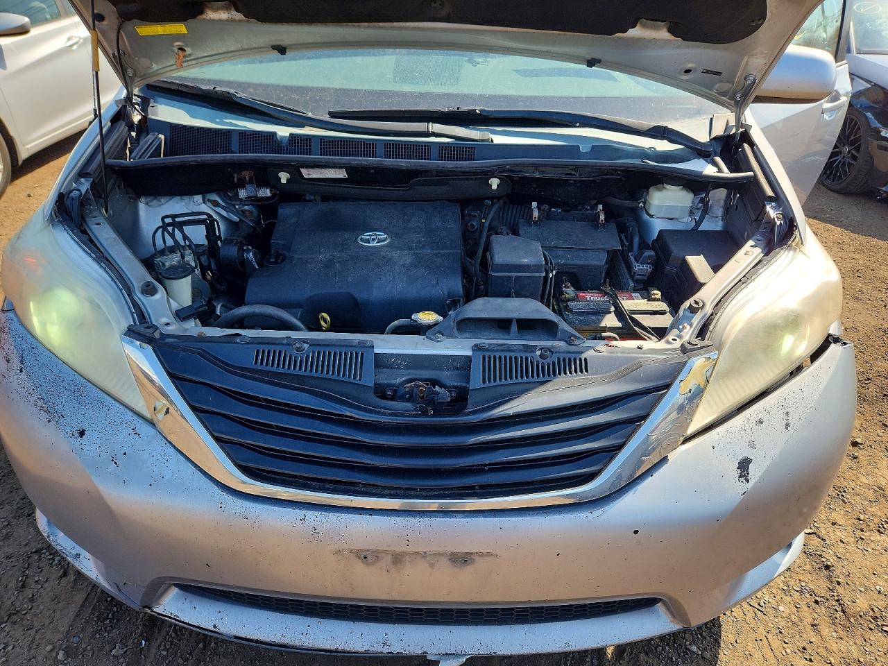 TOYOTA SIENNA 2014 — 13
