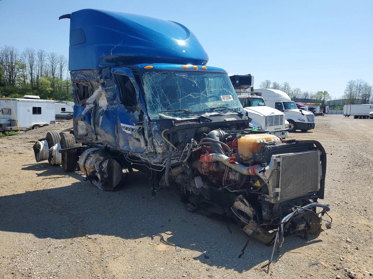 INTERNATIONAL LT625 2024 — 2